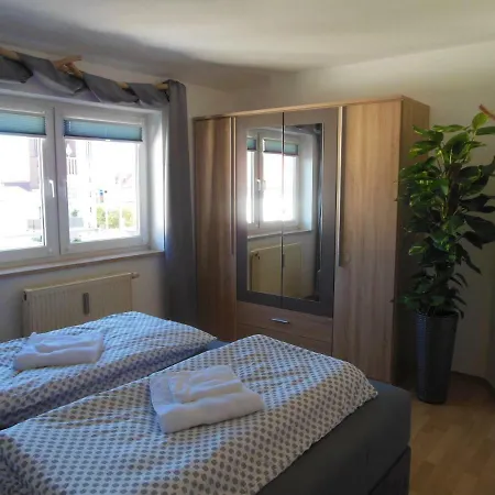 Apartment Holzmichel Mit Balkon Cottbus
