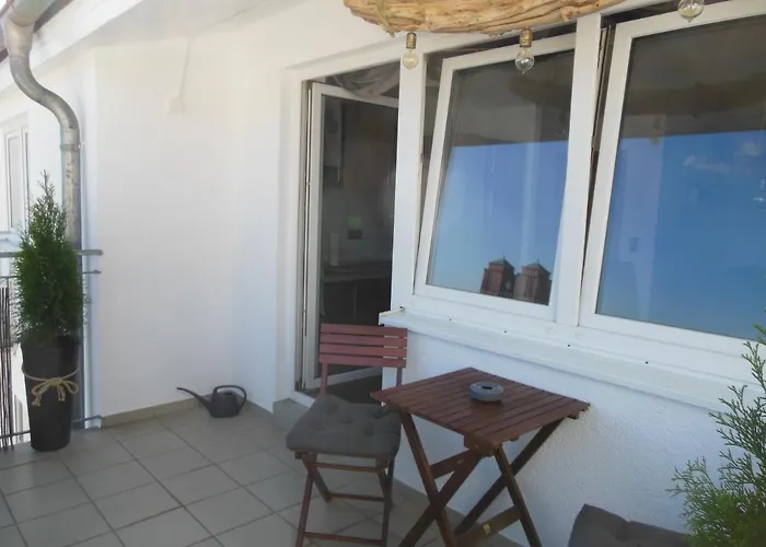 Holzmichel Mit Balkon * Cottbus